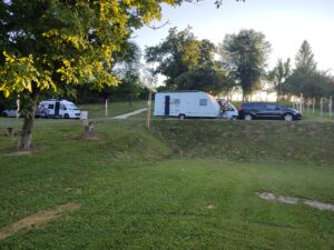 Zöld Zóna Lispe Camping és 8888 Vendégház
