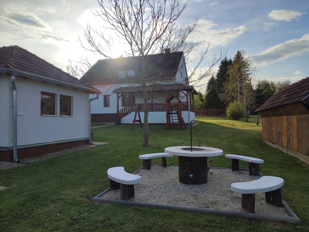 Zöld Zóna Lispe Camping és 8888 Vendégház